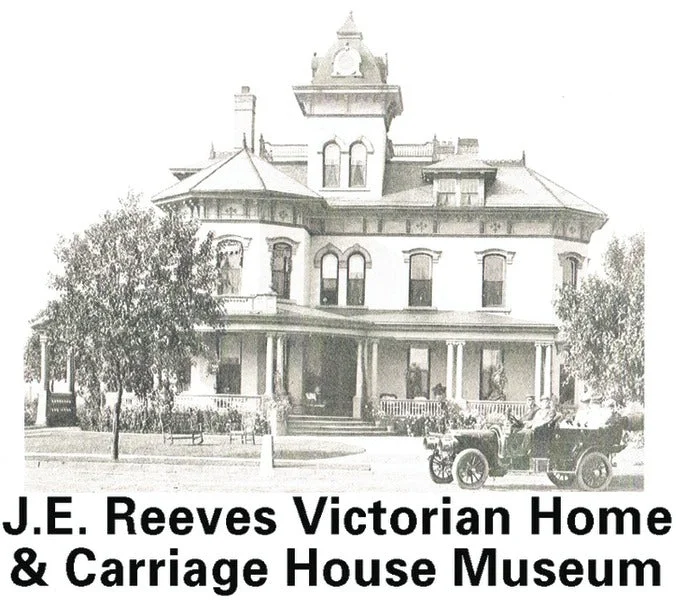 - Foldable and portable cat bagJ.E. Reeves Victorian Home