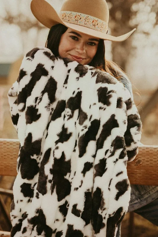 Pet ProductsHugs Black Cow Blanket